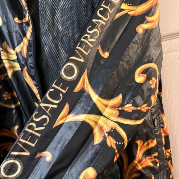 Versace windbreaker - Picture 6 of 7